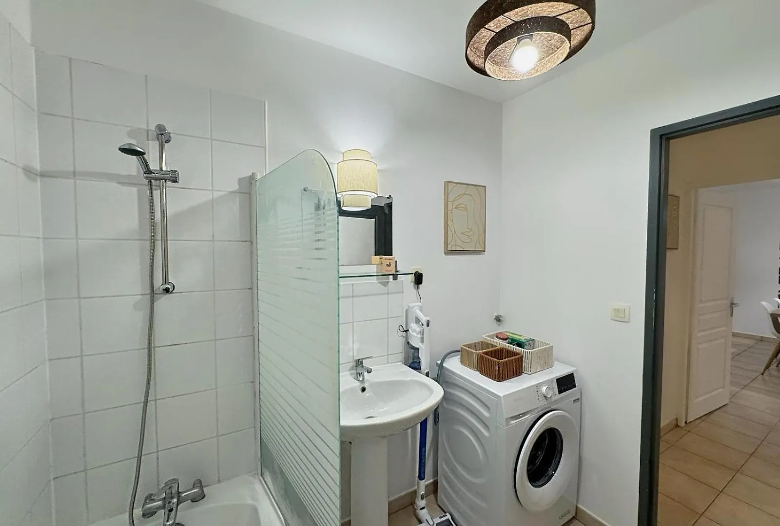 Suite Zely - Chek In H24 - Wifi Lyon 0*,  Franciaország